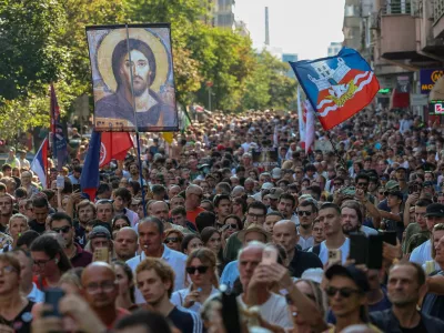 Protesters march against what they say is increased police brutality, after months of protests sparked by the deaths of 16 people when a railway concrete canopy collapsed in Novi Sad in November 2024, triggering allegations of corruption and negligence, in Belgrade, Serbia, September 8, 2025. REUTERS/Zorana Jevtic