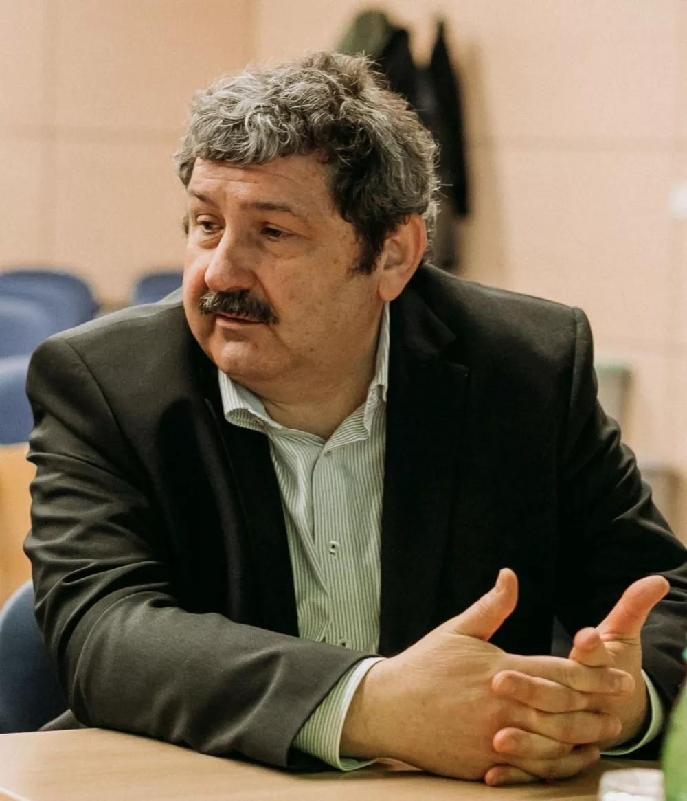 Ale&scaron; &Scaron;trancar, Bia Separations