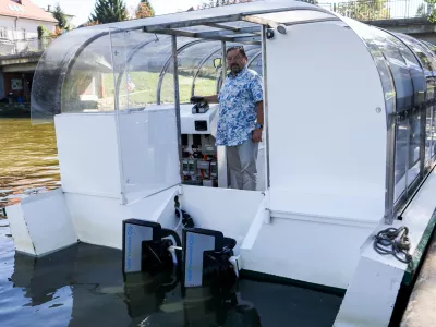 18.09.2025. Predstavitev prenovljene potni&scaron;ke ladjice na Ljubljanici z novima električnimi motorjema. Tomo Zupančič, lastnik. Foto: Bojan Velikonja