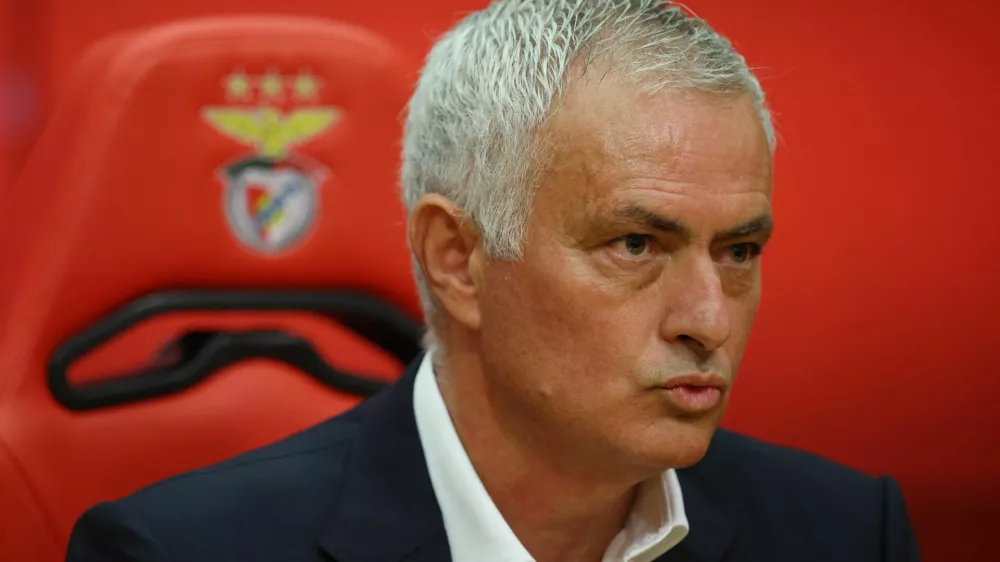 Soccer Football - Benfica presents new coach Jose Mourinho - Benfica Campus, Seixal, Portugal - September 18, 2025 New Benfica coach Jose Mourinho during the press conference REUTERS/Pedro Nunes