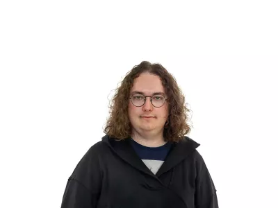 Ga&scaron;per Straži&scaron;arZA ONLINE - Redakcija Dnevnik 2024 - portreti za komentarje in kolumne - kolumnisti - komentatorji &ndash; novinarji - portret //FOTO: Luka Cjuha / Foto: Luka Cjuha