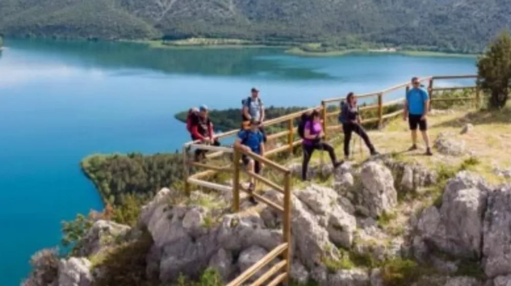KRKO JE NAJBOLJE RAZISKATI PE&Scaron; ALI S KOLESOM, NA VOLJO JE NA DUCATE POTI F NP Krka