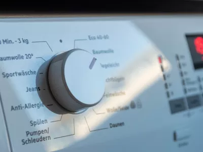 Dobro preberite navodila ali pa informacijo za svojo znamko poi&scaron;čite na spletu. / Foto: Istock