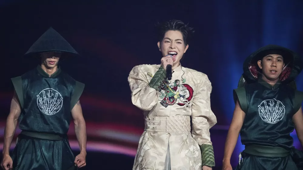 Vietnam's Duc Phuc performs at the International Music Competition "Intervision" at the Live Arena outside Moscow, Russia, Saturday, Sept. 20, 2025. (AP Photo/Alexander Zemlianichenko) / Foto: Alexander Zemlianichenko