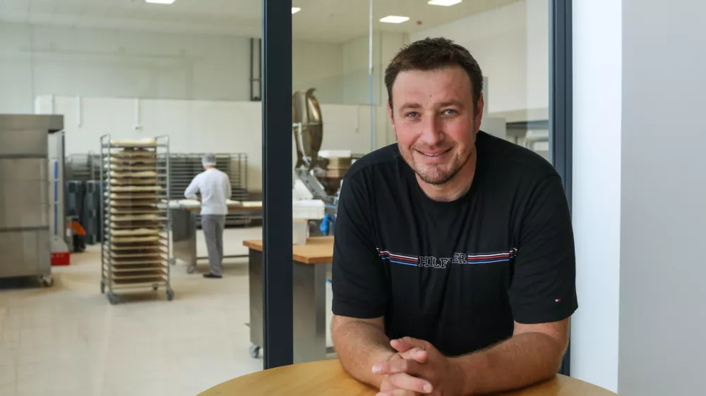 - 16.09.2025. - Matjaž Smodi&scaron;, biv&scaron;i ko&scaron;arkar, podjetnik, direktor tovarne pizz Kralj Matjaž.//FOTO: Bojan Velikonja