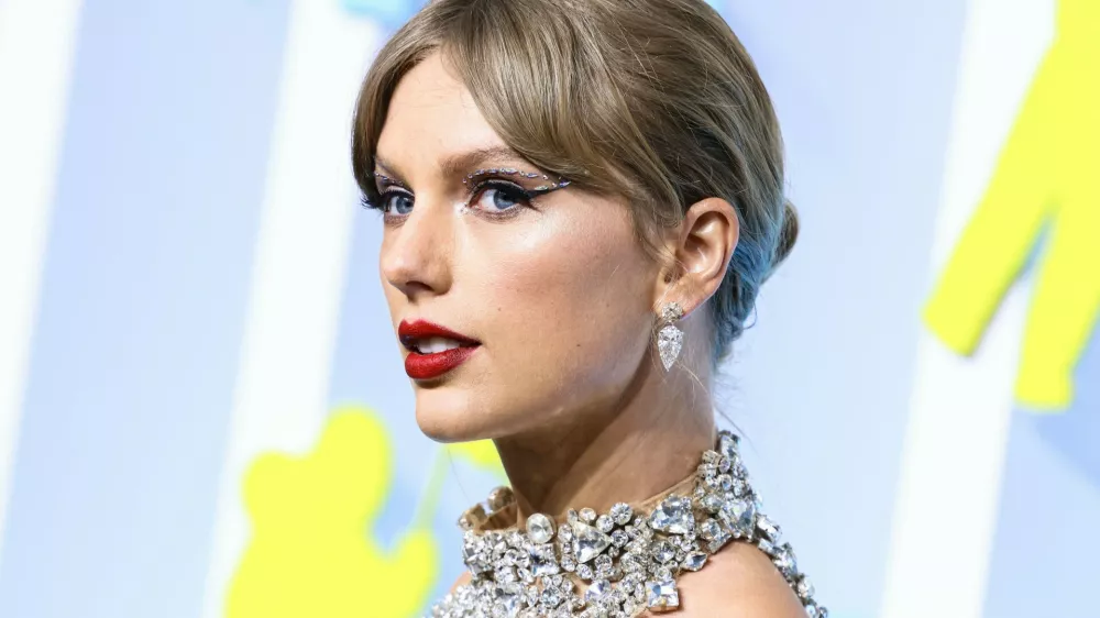 Slovita pevka ni dala dovoljenja, da bi uporabljali njeno ime.