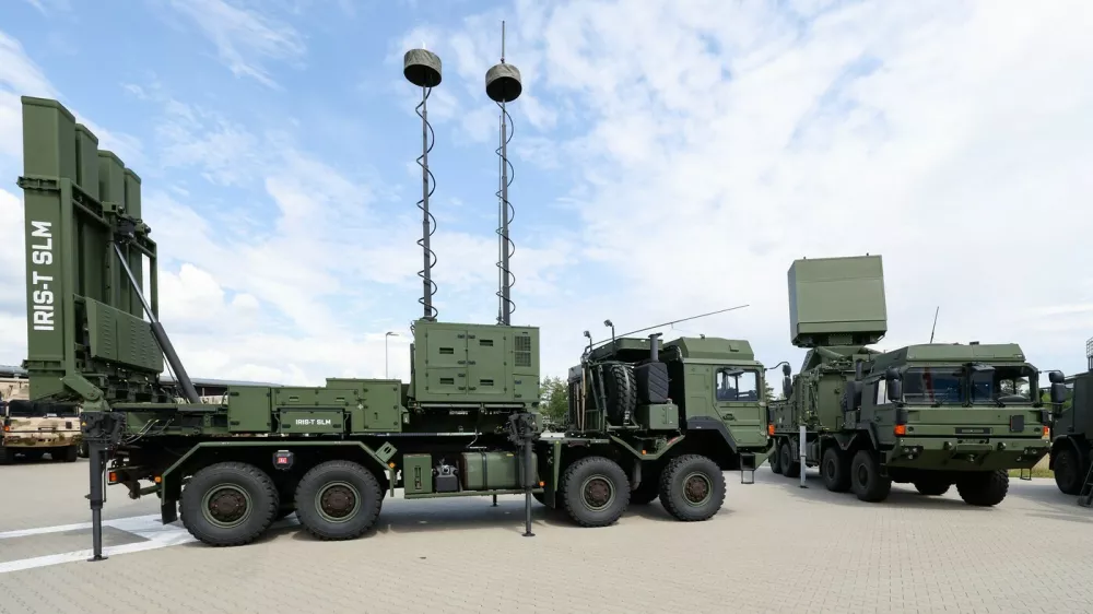 25 July 2025, Bavaria, R&ouml;thenbach An Der Pegnitz: The IRIS-T SLM system can be seen during the visit of Federal Minister of Economics Reiche to the Diehl Defence site. Photo: Daniel L&ouml;b/dpa,Image: 1025656466, License: Rights-managed, Restrictions: GERMANY OUT, Model Release: no
