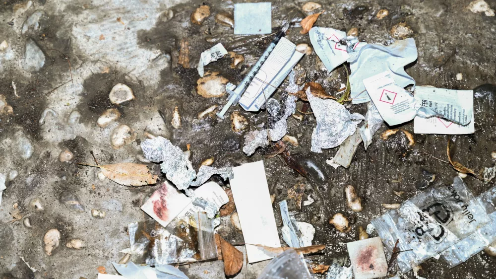 DrogeIgleHeroinNarokomani- 29.08.2023 &ndash; Dru&scaron;tvo STIGMA, neprofitna humanitarna organizacija.//FOTO: Nik Erik Neubauer