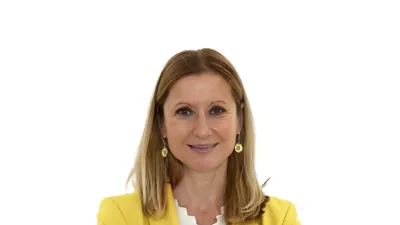 Tina JerebZA ONLINE - Redakcija Dnevnik 2024 - portreti za komentarje in kolumne - kolumnisti - komentatorji – novinarji - //FOTO: Tomaž Skale