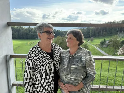 Dragica Rov&scaron;ček in Jana Lipu&scaron;ček, darovalka in prejemnica darovane ledvice, presaditev ledvic / Foto: Nika Ozebek