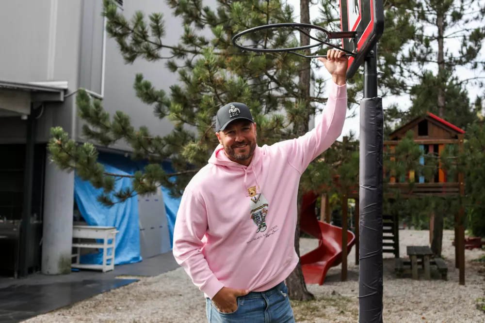 - 09.10.2025. - Marko Milić, biv&scaron;i ko&scaron;arkar, reprezentant, danes &scaron;portni direktor slovenske reprezentance in trener Luka Dončiča.//FOTO: Bojan Velikonja / Foto: Bojan Velikonja