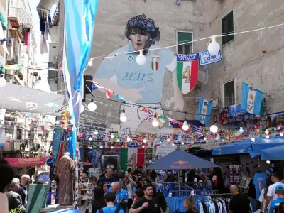 NAPLES, ITALY - MAY 23: Spaning quarters at the Maradona mural, celebrating the fouth champioschip 2025,SSC NAPOLI 25, 2025 in Naples, Italy Copyright: xx,Image: 1003695704, License: Rights-managed, Restrictions:, Model Release: no / Foto: Profimedia
