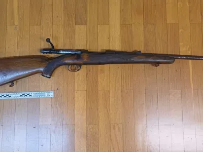 lovska pu&scaron;ka, ki so jo zasegli na PU Novo Mesto