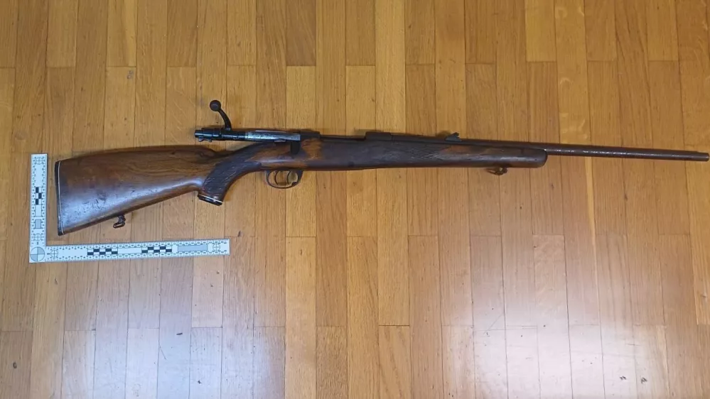 lovska pu&scaron;ka, ki so jo zasegli na PU Novo Mesto