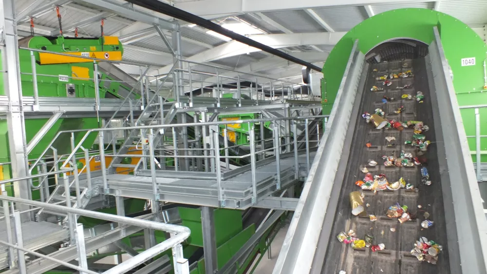 Mehanska sortirna linija za odpadke v Spodnjem starem Gradu