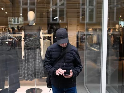 Mobilni telefoni Mobilnik Opozorilo Alarm 27.09.2025 SI ALARM opozorilni signal na mobilnih telefonih FotoNik Erik Neubauer