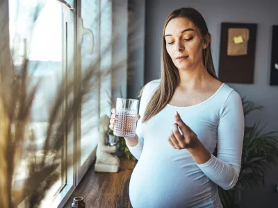Napačne trditve povsem po nepotrebnem v skrb spravljajo bodoče mamice. / Foto: Istock