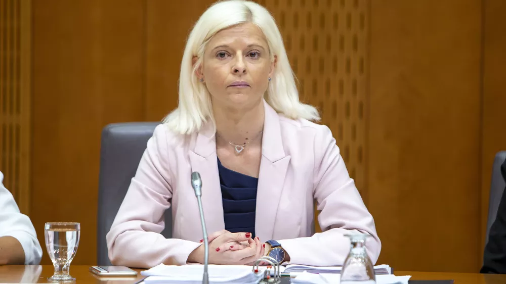 Ksenija Klampfer, kandidatka za ministrico za delo, družino, socialne zadeve in enake možnost - 06.09.2018 - Odbor DZ za delo, družino, socialne zadeve in invalide - predstavitev Ksenije Klampfer, kandidatke za ministrico za delo, družino, socialne zadeve in enake možnost - zasli&scaron;anje ministrskih kandidatov za vlado Marjana &Scaron;arca - //FOTO: Matjaž Ru&scaron;t