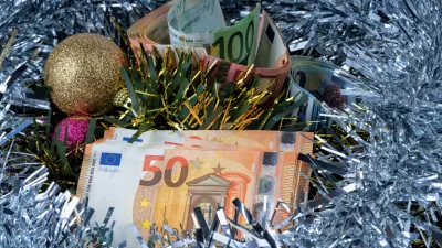 Evri med novoletnimi okraski. Kaj ni videti lepo? / Foto: Istock