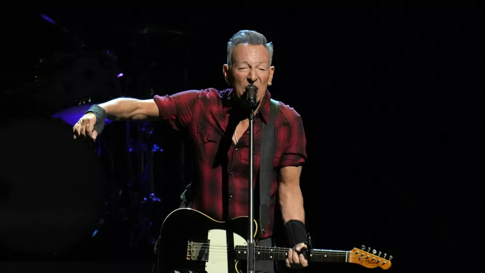 Bruce Springsteen sings on stage during his concert of Bruce Springsteen and The E Street Band World Tour 2024 performance Tuesday, March 19, 2024, in Phoenix. (AP Photo/Ross D. Franklin) / Foto: Ross D. Franklin