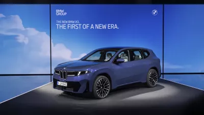 Električni BMW iX3 postavlja nove standrade, saj bo njegov doseg zna&scaron;al preko 800 kilometrov. 