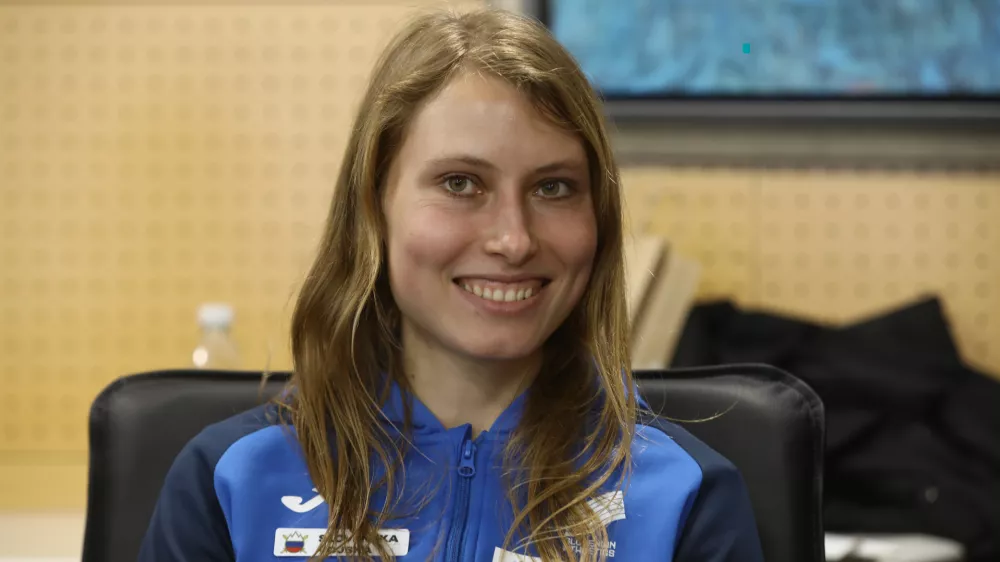 Maru&scaron;a Mi&scaron;ma&scaron; Zrim&scaron;ek27.02.2023 &ndash; Atletska zveza Slovenije (AZS) - mo&scaron;ka in ženska atletska reprezentanca pred odhodom na dvoransko evropsko prvenstvo v Turčiji. atleti - atletika //FOTO: Luka Cjuha