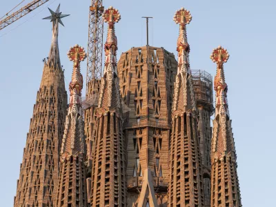 Pogled na tempelj Sagrada Fam&iacute;lia / Foto: wikipedija