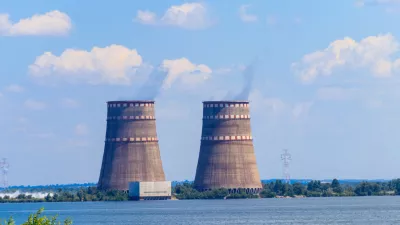 Elektrarna od daleč