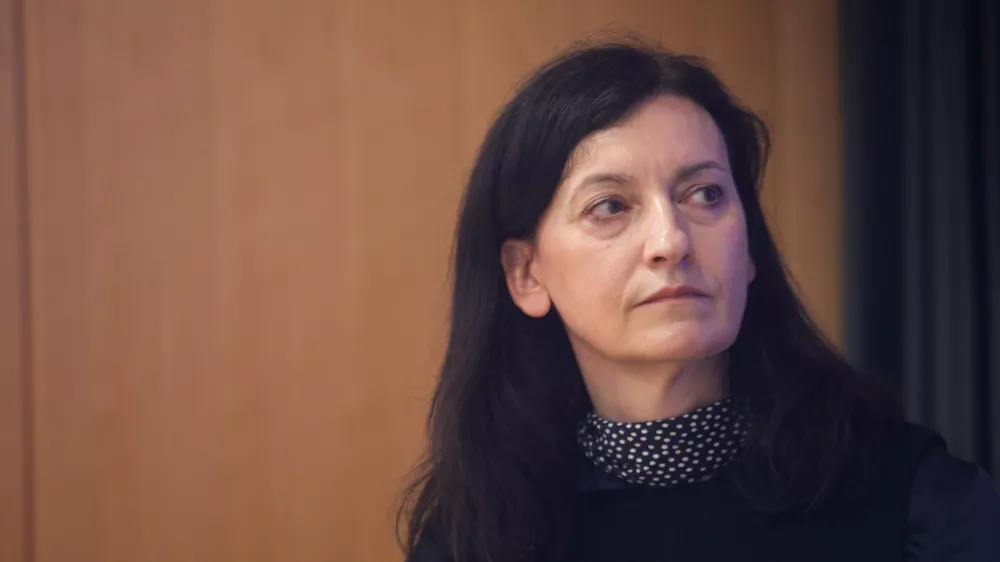 Poezija ni motoviljenje besed