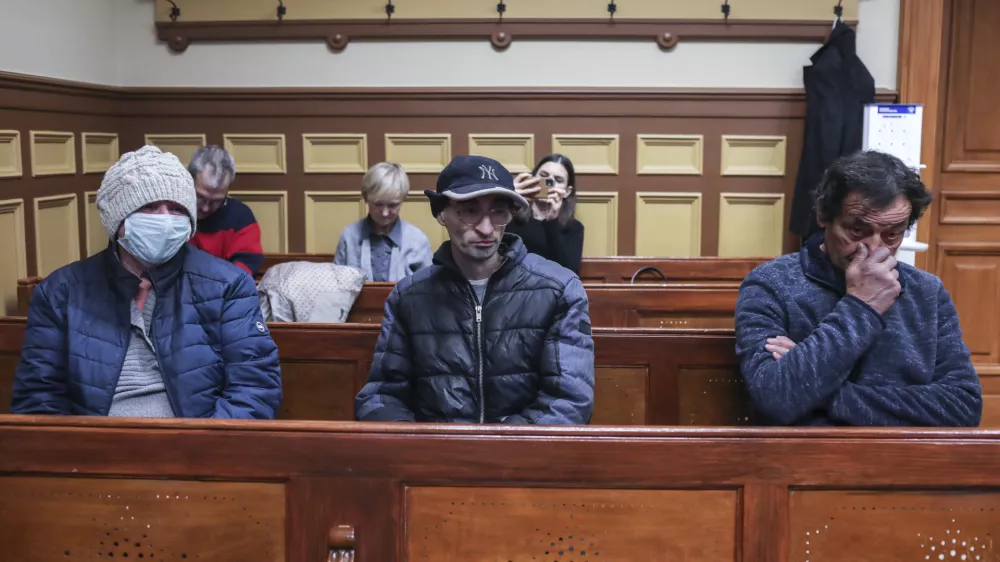 - 28.11.2022 &ndash; sojenje Čop Tanji, Skopec Uro&scaron;u, Mikulin Sandiju, Pavlović Brankotu in Novak Eriki zaradi goljufije in pranja denarja - o&scaron;kodovali naj bi britansko medijsko korporacijo BBC za 336.000 evrov,  //FOTO: Jaka Gasar