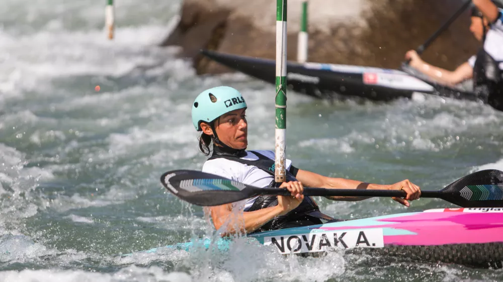 - Ajda Novak, kajaka&scaron;ica, 21.06.2022. - trening kajak kanu reprezentance Slovenije pred svetovnim pokalom v slalomu na divjih vodah v Tacnu.//FOTO: Bojan Velikonja