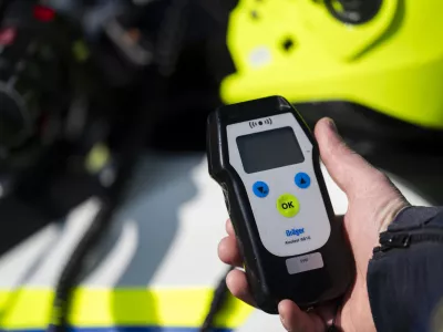 prometni nadzorpolicija - simbolična fotografijaprometna policijavarnost v prometupolicija na motorjihmotoristična policijaprehitri voznikiavtocestna policijaalkotestalkohol v prometu08.04.2025 Policijski nadzor, počivali&scaron;če PovodjeFOTO: Nik Erik Neubauer