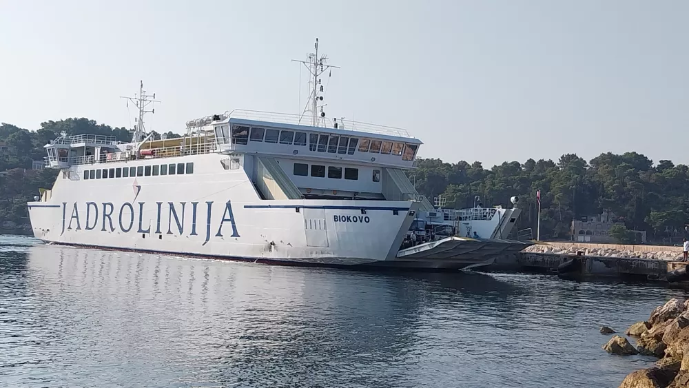 Trajekt Jadrolinija, &Scaron;olta F Vesna Levičnik