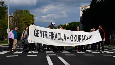 29.09.2025 Protest prebivalcev Savskega naselja na Linhartovi censti - Civilna iniciativa Savsko naselje in PLAC - Participativna Ljubljanska Avtonomna Cona - protestni shod Savčank in Savčanov, pa tudi drugih enakomislečih someščanov. FotoNik Erik Neubauer