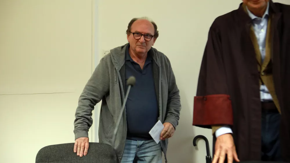 Razvpiti sodni izvr&scaron;itelj opro&scaron;čen zaradi nenatančnega zapisnika