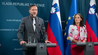 Neto plače znižali, napako bi popravljali z božičnico