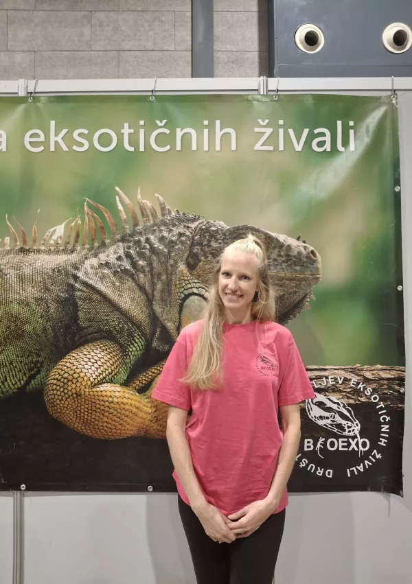 Nika Matoh, predsednica dru&scaron;tva Bioexo je povedala, da se je letos s svojimi eksoti predstavilo enain&scaron;tirideset članov. / Foto: Meta Černoga