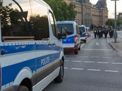 Nem&scaron;ka policija v Hamburgu. Slika je simbolična.