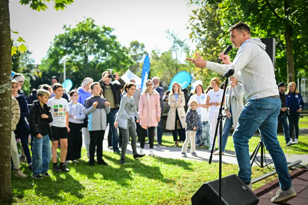 Raper Trkaj s himno slovenskih para&scaron;portnikov z naslovom Ta tempo. Foto: Marko Pigac 