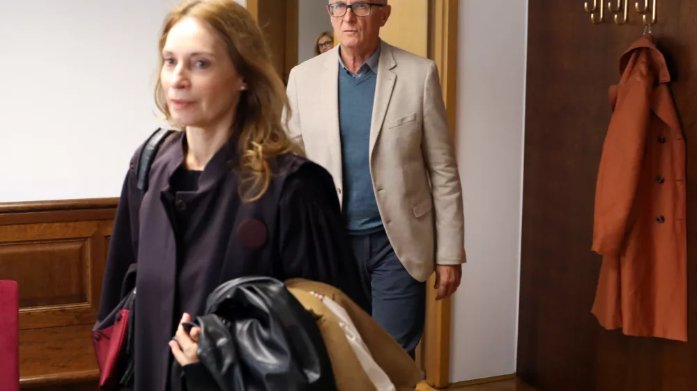 -Nekdanji ravnatelj Gimnazije in srednje &scaron;ole Kočevje Gregor Pečan, - 06.10.2025.- Sojenje v zadevi Gregor Pečan proti Gimnaziji in Srednji &scaron;oli Kočevje.//FOTO: Bojan Velikonja