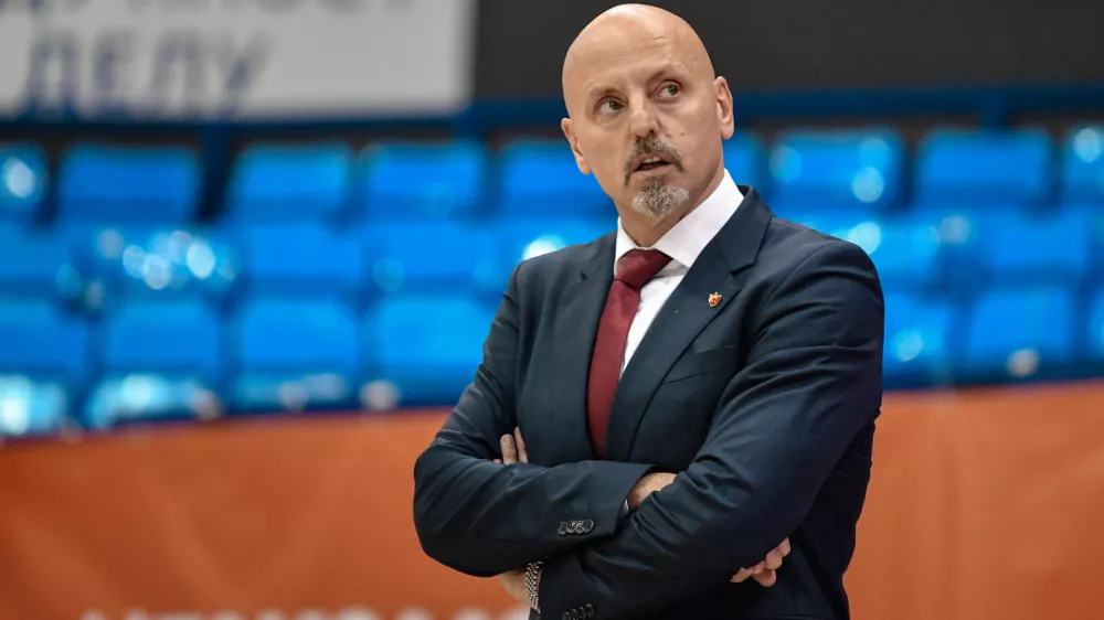 Sa&scaron;a Obradović, Crvena zvezda