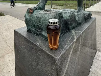 Spomenik Splavarja, celje, ob Savinji