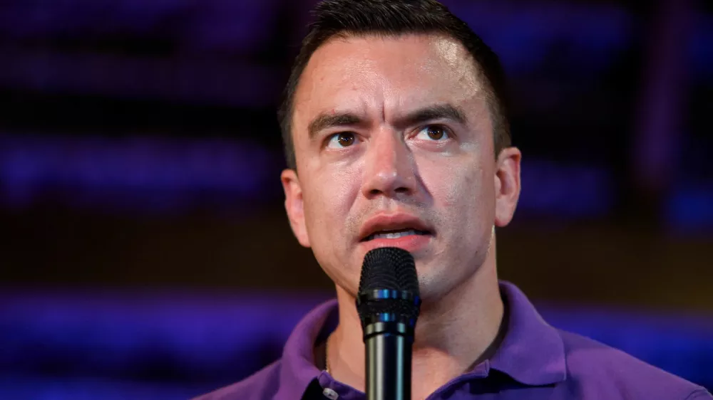 Ecuador's President and candidate for reelection Daniel Noboa addresses the media as the electoral council says he has won the presidential election, in Santa Elena, Ecuador April 13, 2025. REUTERS/David Diaz Arcos