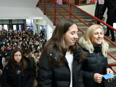 Gimnazija BežigradDijakiMladinaMladi&Scaron;ola&scaron;olanjeučenjenapredekprijateljstvo14.02.2025 Informativni dan na srednjih &scaron;olah in fakultetahFOTO: Nik Erik Neubauer