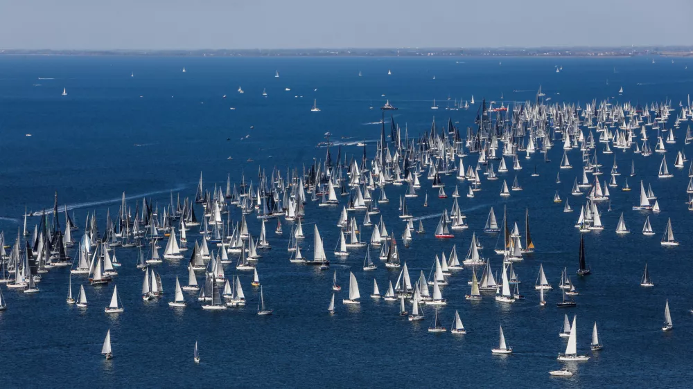 - 12.10.2025. - 57. Barcolana, največja jadralna regata na svetu, ki poteka v Trža&scaron;kem zalivu.//FOTO: Bojan Velikonja