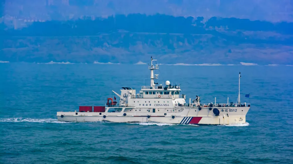 Shanghai: Chinese Maritime Safety Administration (MSA) offshore patrol vessel No. 0521 at Yellow sea near Shanghai / Foto: Igorspb