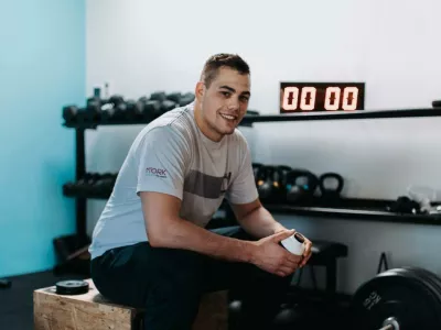 Zlorabil mladoletnico, zato ne sme biti več trener