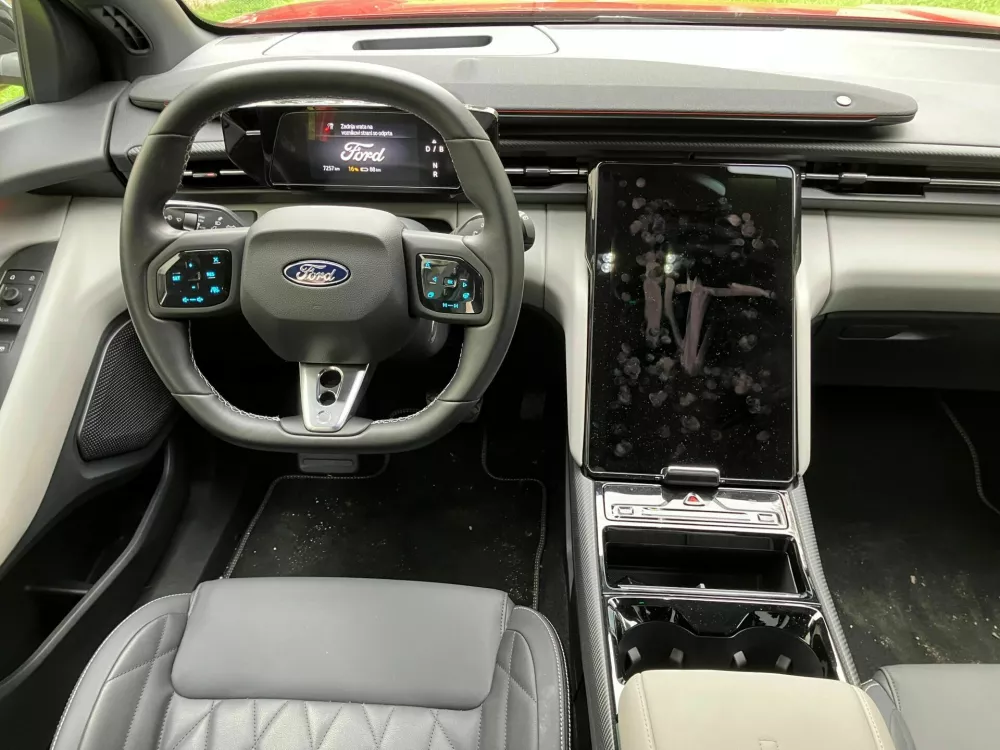 Ford capri 210 kW capri premium: Z obutimi čevlji, ki niso preveliki