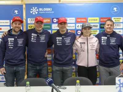 20.10.2025 - novinarska konferenca slovenske reprezentance za tehnične discipline pred bližnjim začetkom nove sezone svetovnega pokala v S&ouml;ldnuFoto: Luka Cjuha