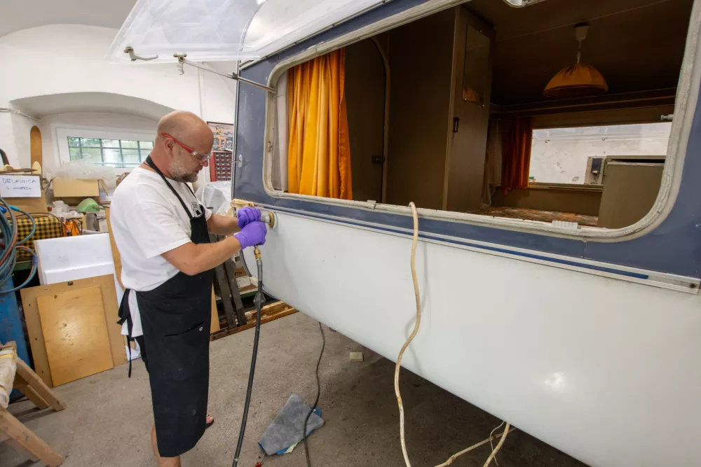 Prikolica Palčica ohranja družinske spomine